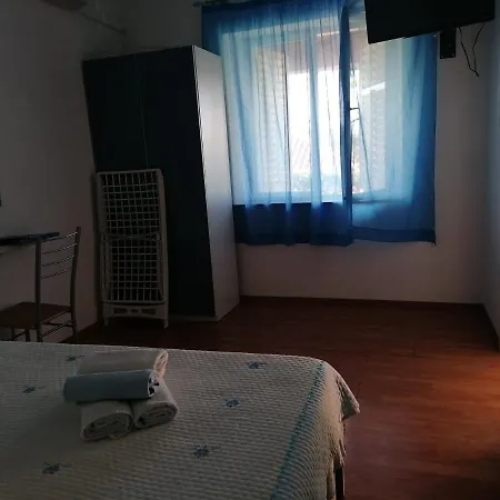 Apartments Piko2 Jelsa  Exterior photo